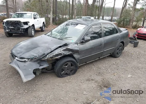 1999 Honda Accord Ex V6 z USA, uszkodzony, nr VIN 1HGCG1659XA051701